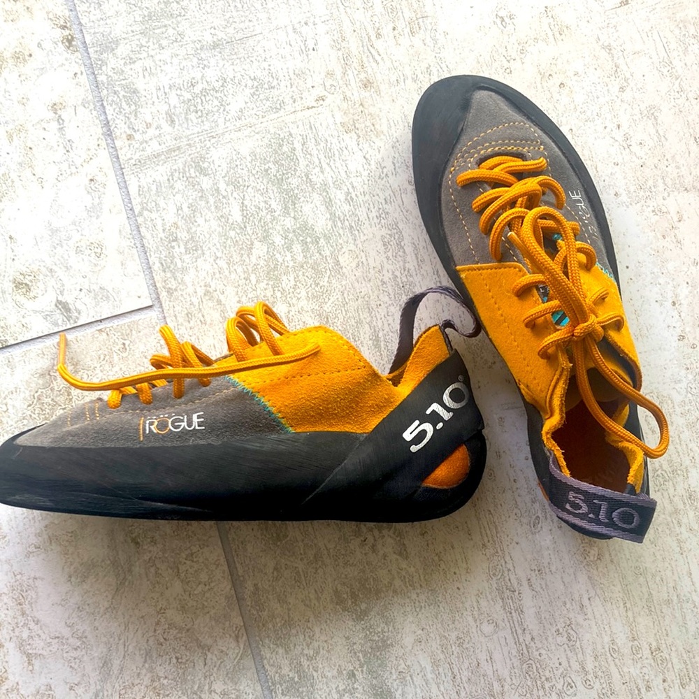 5.10 Rogue bouldering shoes
